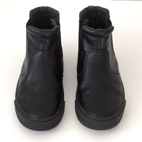 Old Navy Other - Old Navy Black Jack Chelsea Hight Boy’s Ankle Boots. Casual, Everyday, Winter.
